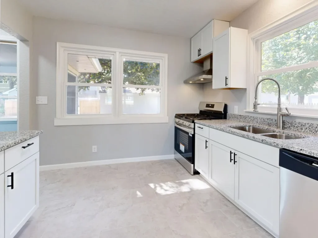 City home kitchen remodel - Chameleon Property Rehabs
